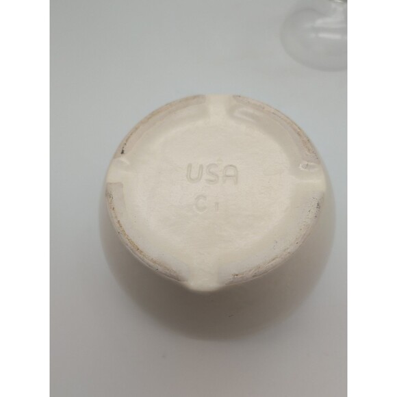 Vintage Ceramic Planter with a Leaf Design Around Edge USA C1 - Picture 4 of 5